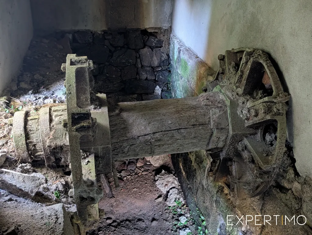 Rooms - Historic Mill and Gîte with Water Rights in Commentry