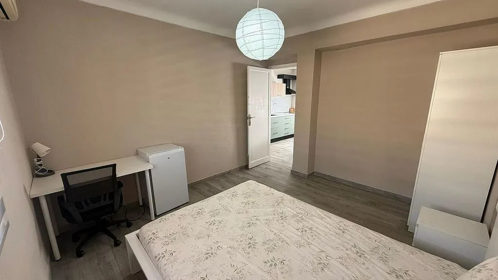 Chambres - Furnished Flat with Balcony in Santa Clara