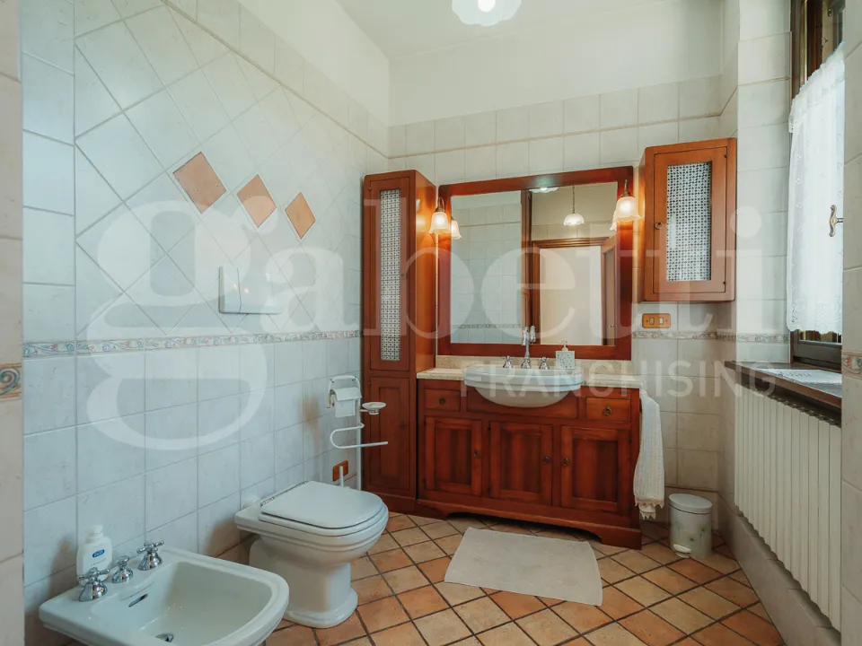 Vannitoad - Rustic Villa with Private Park in Bibiana