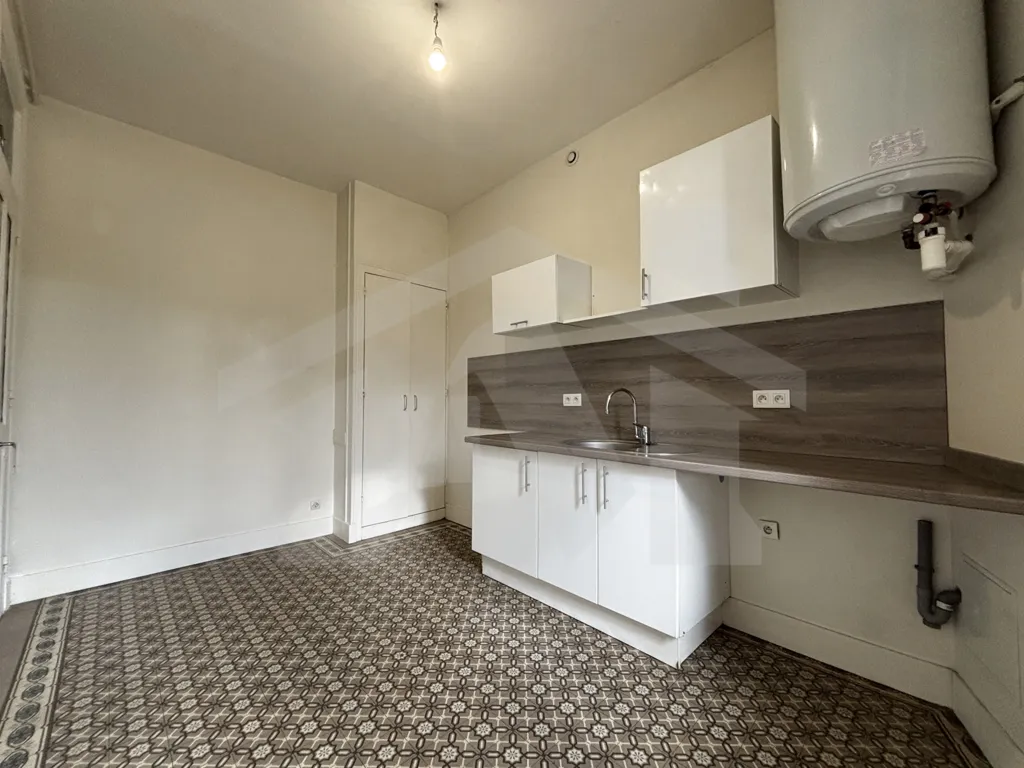 Cuisine - Appartement T3 rénové avec balcon à Grenoble