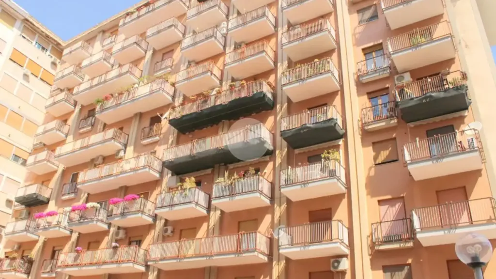 Välivaade - Apartment with Double Exposure in Palermo