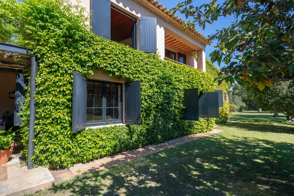 Esterno - Luxury House with Historic Tower in Mont-ras