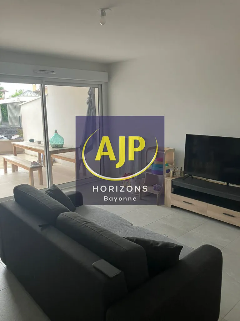 Elutuba - Modern Apartment with Terrace in Bayonne