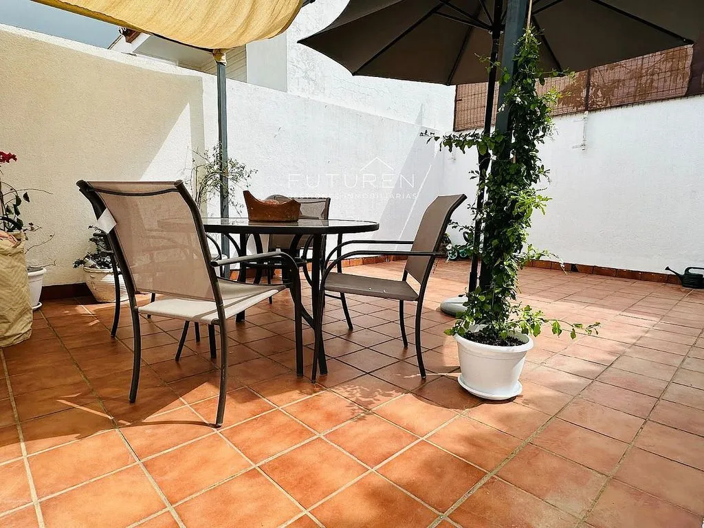 Terrasse - Semi-detached House with Air Conditioning in La Línea de la Concepción