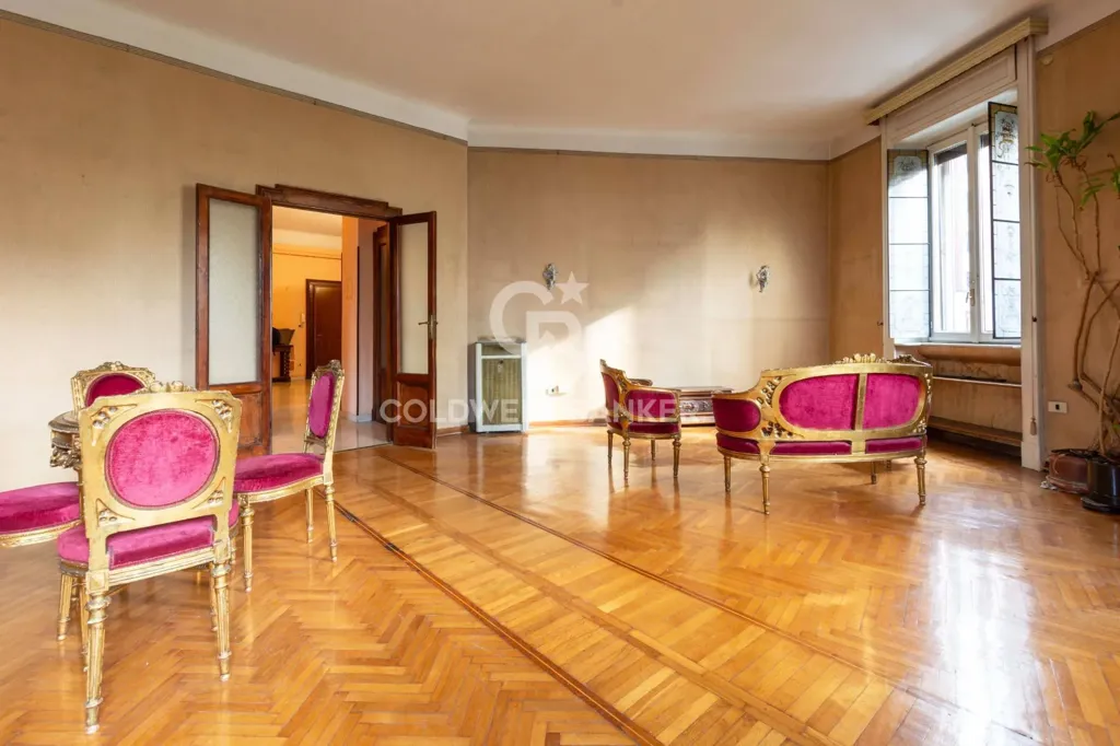 Living Room - Luxury Apartment with Piazza View in Milan