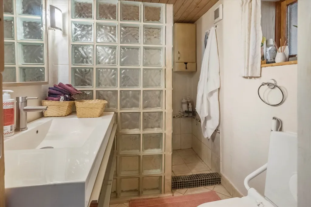 6-toaline maja asukohas Dannemare
