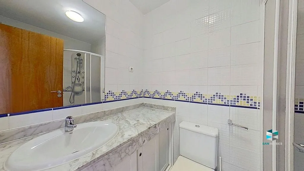 Vannitoad - Terraced House with Pool in Miramadrid