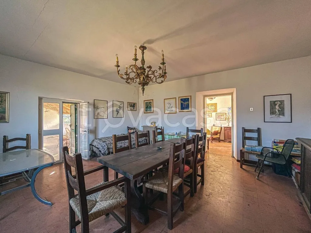 Salle à manger - Rustic Villa to Renovate with Panoramic Terrace in Configni