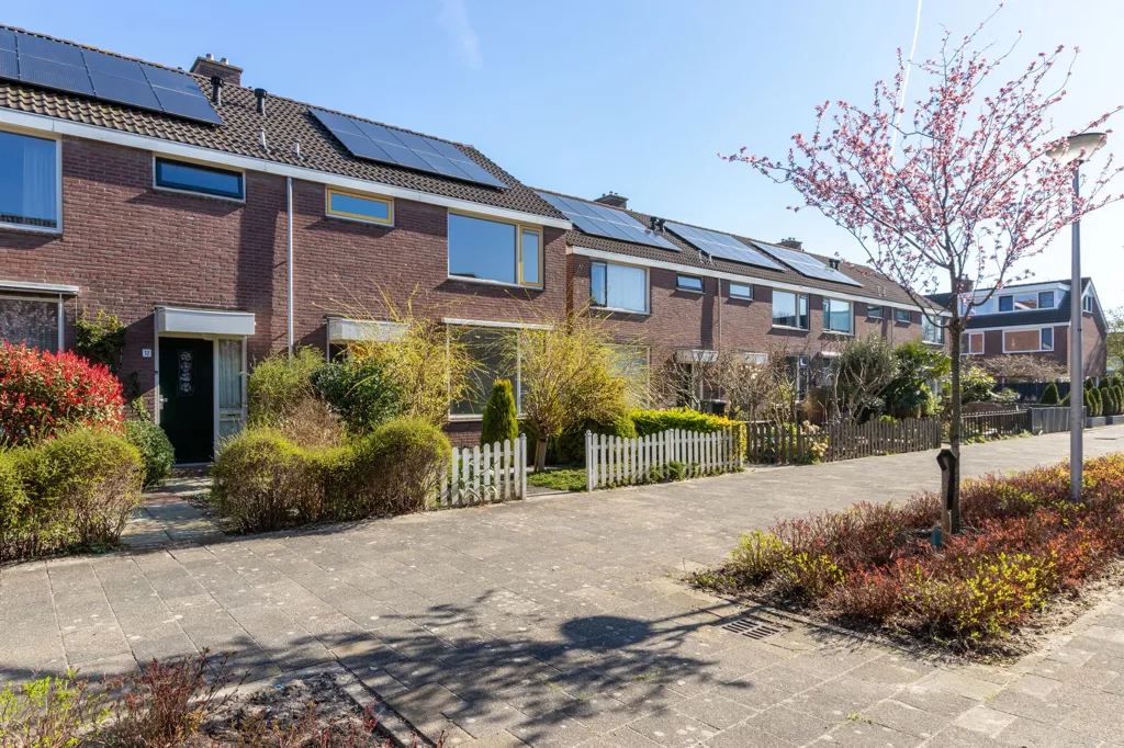 Välivaade - End-Terrace House with Garden in Gouda