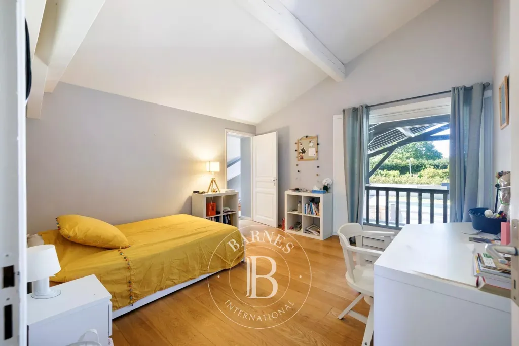 Magamistoad - Renovated House with Pool in Arcangues