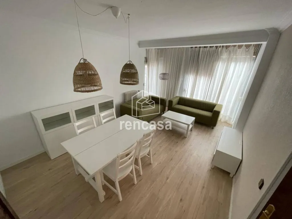 Söögituba - Spacious Flat with Balcony in Lleida Centre