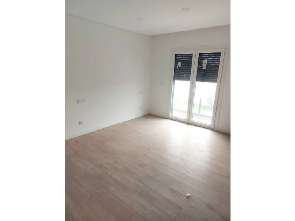 Toad - New 4-Bed Villa with Pool in Seixal