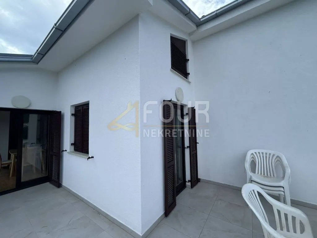 Terrasse - Apartment with Pool in Baška