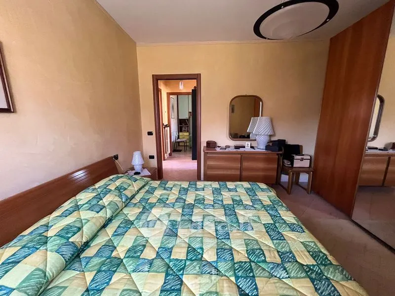 Magamistoad - Rearranged Apartment with Balcony in Tito