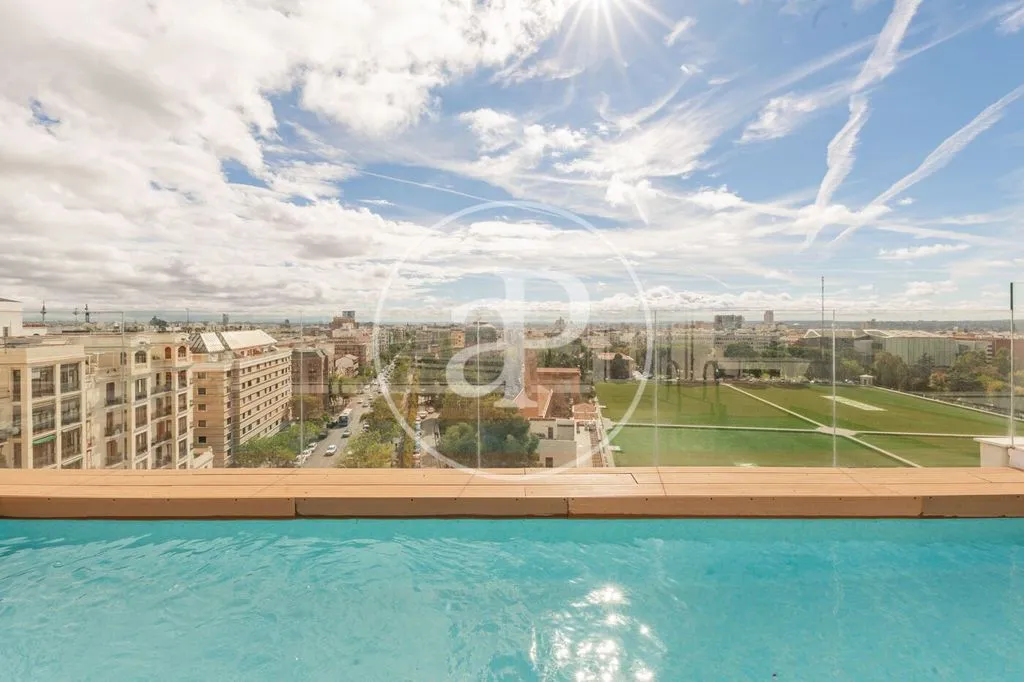 Piscina - Penthouse with 360° Views in Madrid