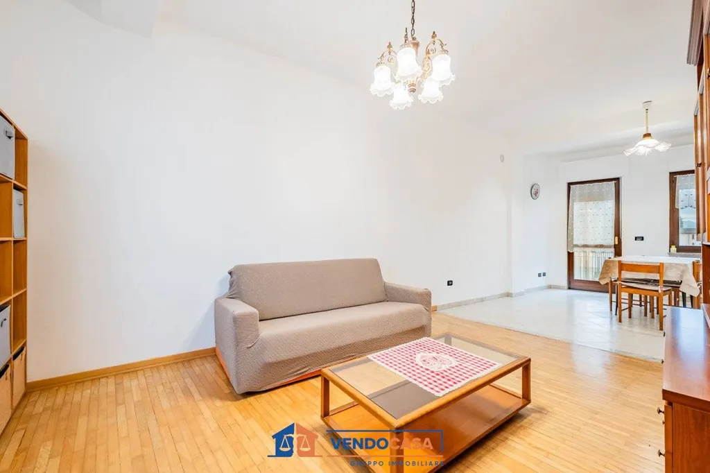 Elutuba - Apartment with Balcony in Beinette Centre