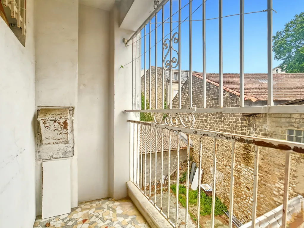 Rõdu - Bright Flat with Tram Access in Montpellier Centre