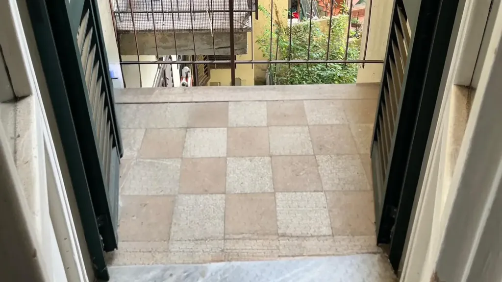 Balcon - Three-Bedroom Apartment with Balcony in Florence