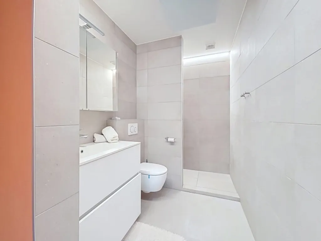 Salles de bain - Villa de Luxe avec Terrasse à Dilbeek