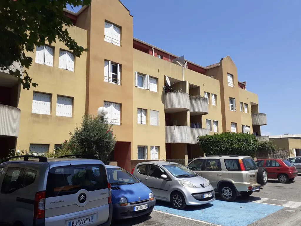 Välivaade - Faux T4 with Balcony in Cavaillon