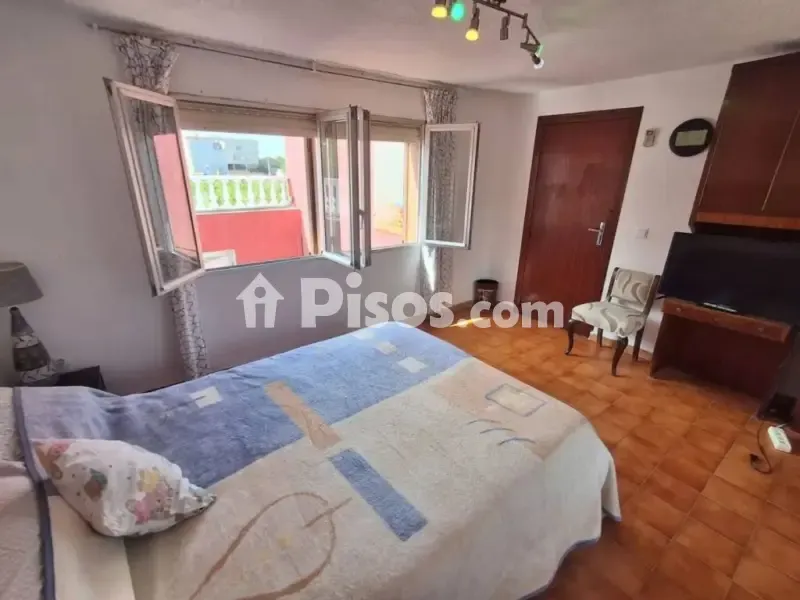 Magamistoad - Licensed Villa with Pool in Bítem