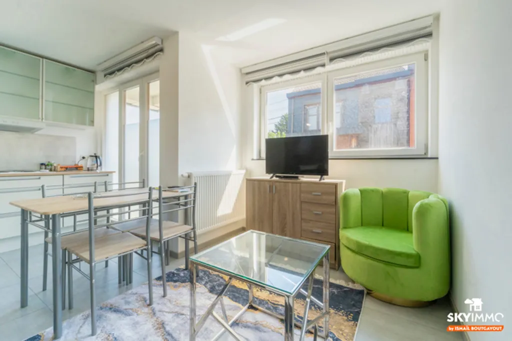 Séjour - Maison Neuve avec Balcon et Garage à Serain