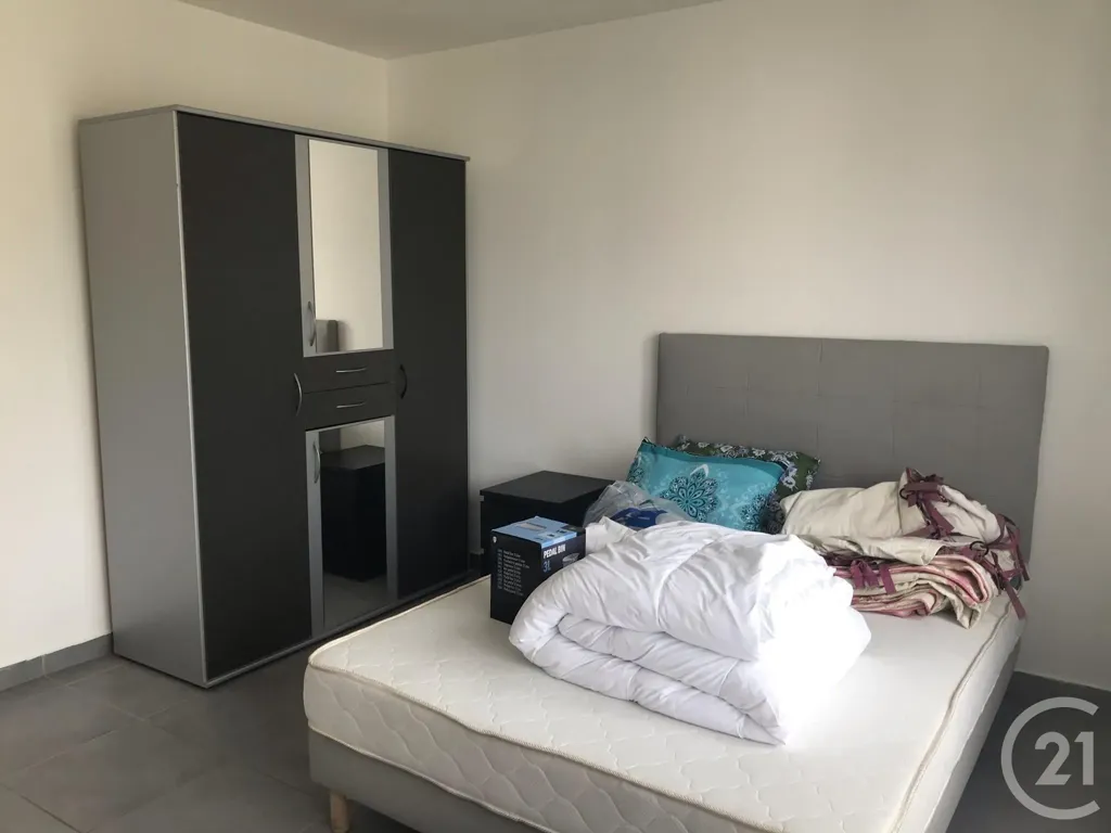 Chambres - Appartement F3 Meublé à Orsay, Proche RER