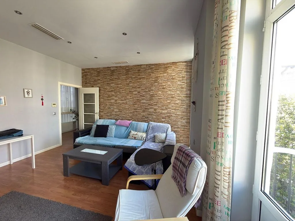Séjour - Reformed Apartment with Balcony in Cádiz