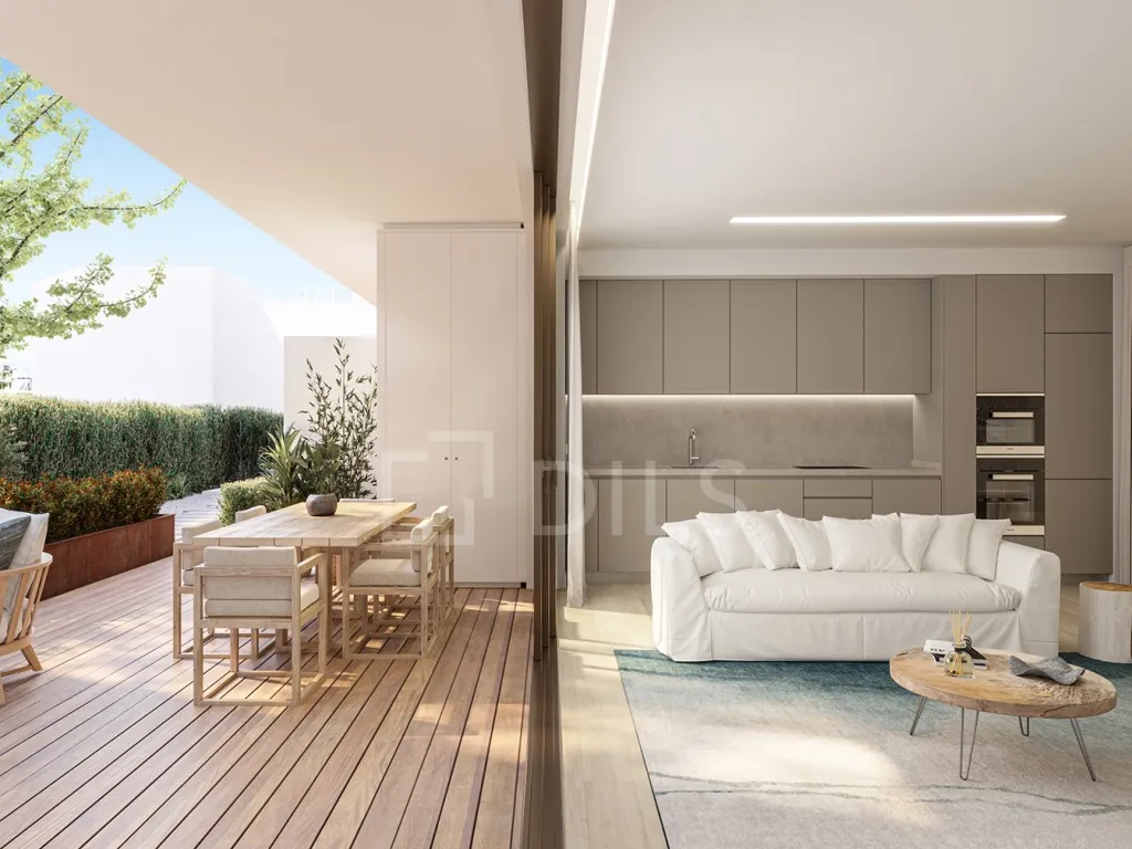 T2 Apartment with Sea View in Santa Luzia
