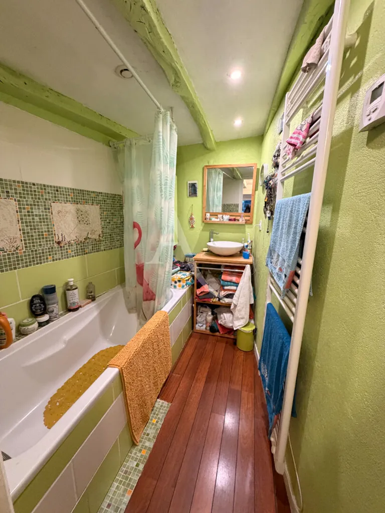 Salles de bain - Maison en Pierre avec Jardin à Nozay