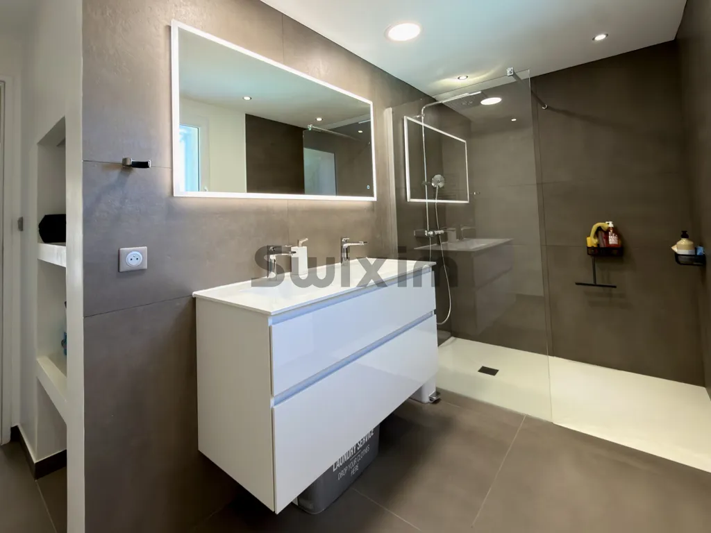 Bagni - Spacious Villa with Pool near Nîmes