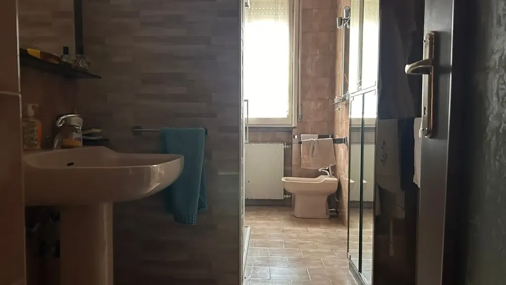 Salles de bain - Apartment with Terrace in Piacenza
