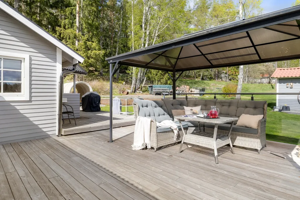 Terrasse - Contemporary Villa with Loft in Västanberg