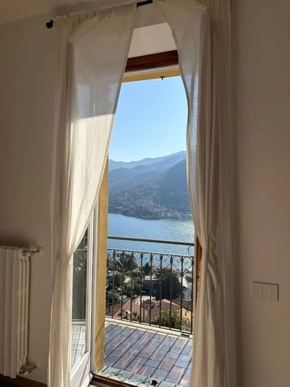 Pièces - Luxury Lake View Apartment in Moltrasio