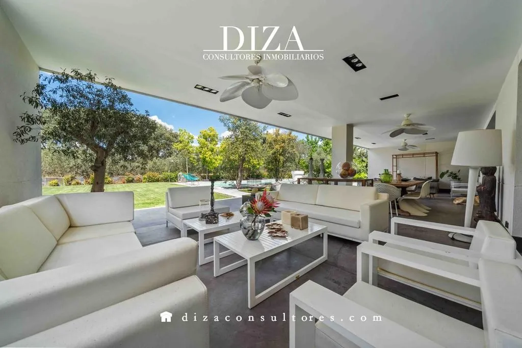 Elutuba - Chalet with Pool and Terrace in Boadilla del Monte