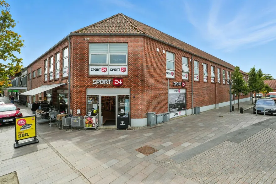 Extérieur - Mixed-Use Property with Retail in Grindsted