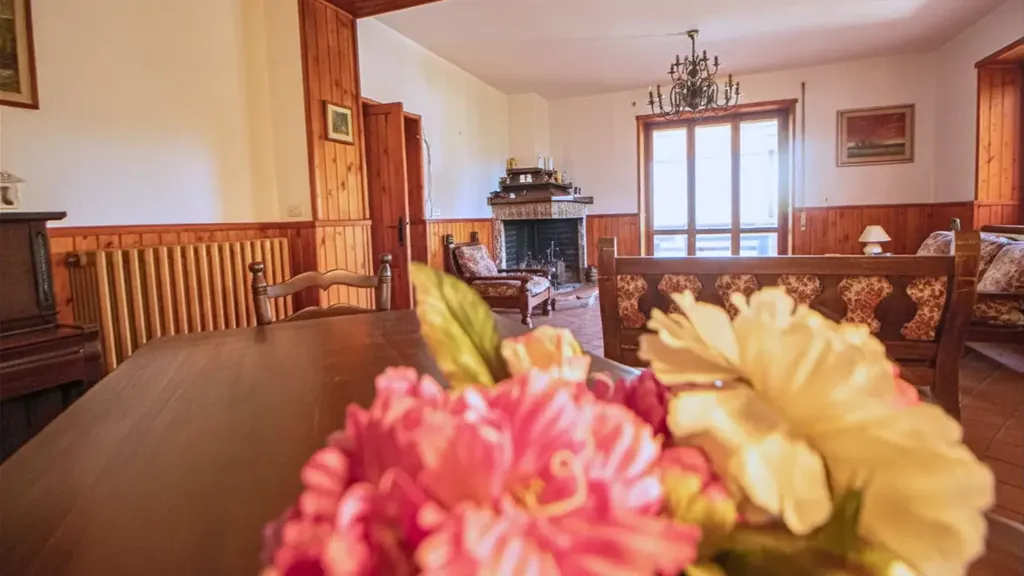 Salle à manger - Villa with Terrace in Borgorose