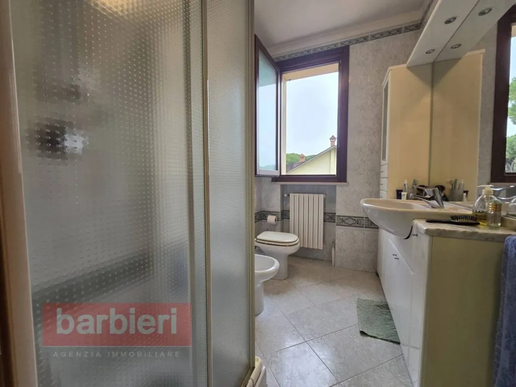 Salles de bain - Three-Bedroom Apartment with Terrace in Cervia