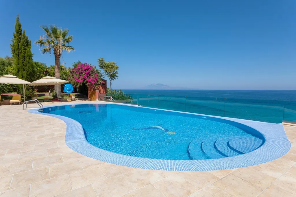 Piscine - Luxury Seafront Villa with Panoramic Views in Zakynthos