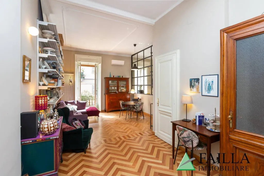 Elutuba - Restored Apartment with Balcony in Turin