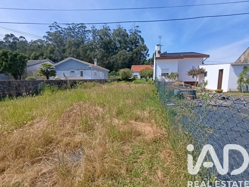 Aed - Buildable Plot with Church View in Beiriz