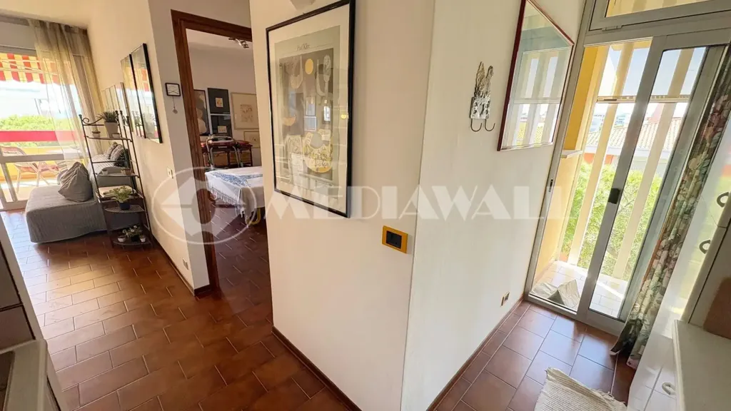 hallway_entrance
