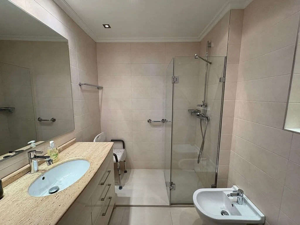 Vannitoad - Spacious Flat with Terrace in Hondarribia