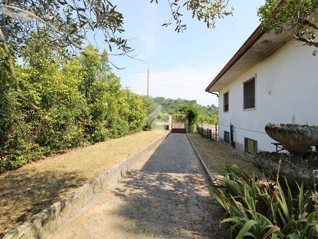 Aed - Independent House with Garden in Zermeghedo
