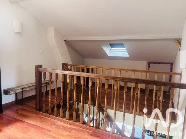 Pièces - Maison avec Terrasse et Vue Dégagée à Montluçon