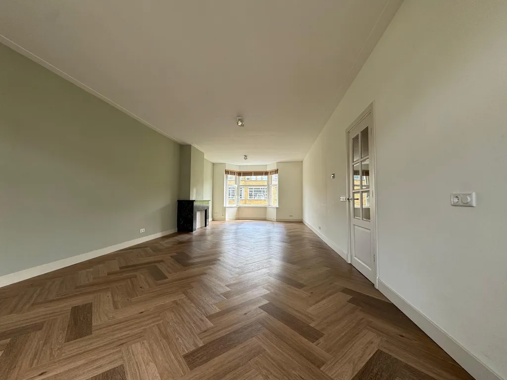 Séjour - High-Quality Renovated Apartment in Stadionbuurt