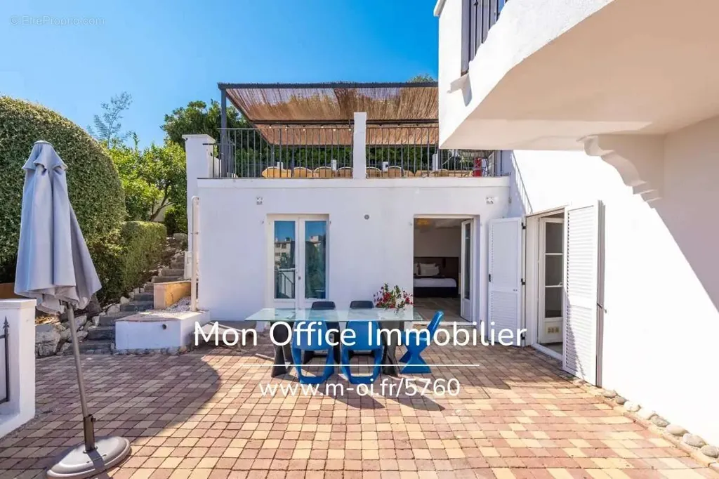 Terrass - Seaside Villa with Pool in Agay