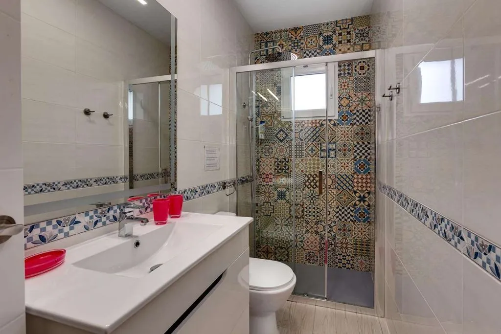 Bathrooms - Luxury Villa with Private Pool in San Luis, Torrevieja