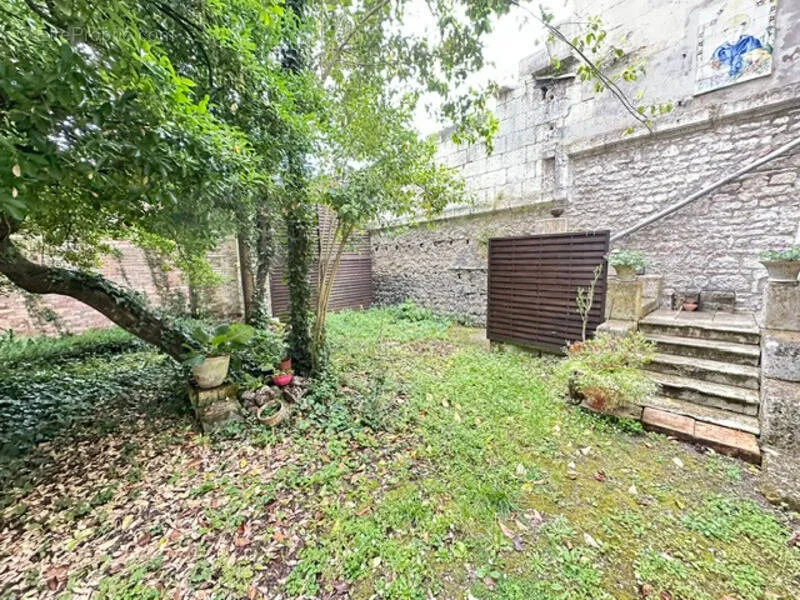 Aed - Charming T2 with Private Garden in Angoulême Centre