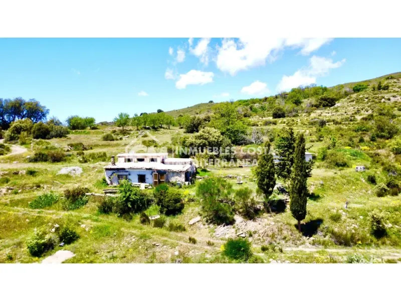 Õhuvaade - Rustic Finca with Water Source in Sierra de Júbar